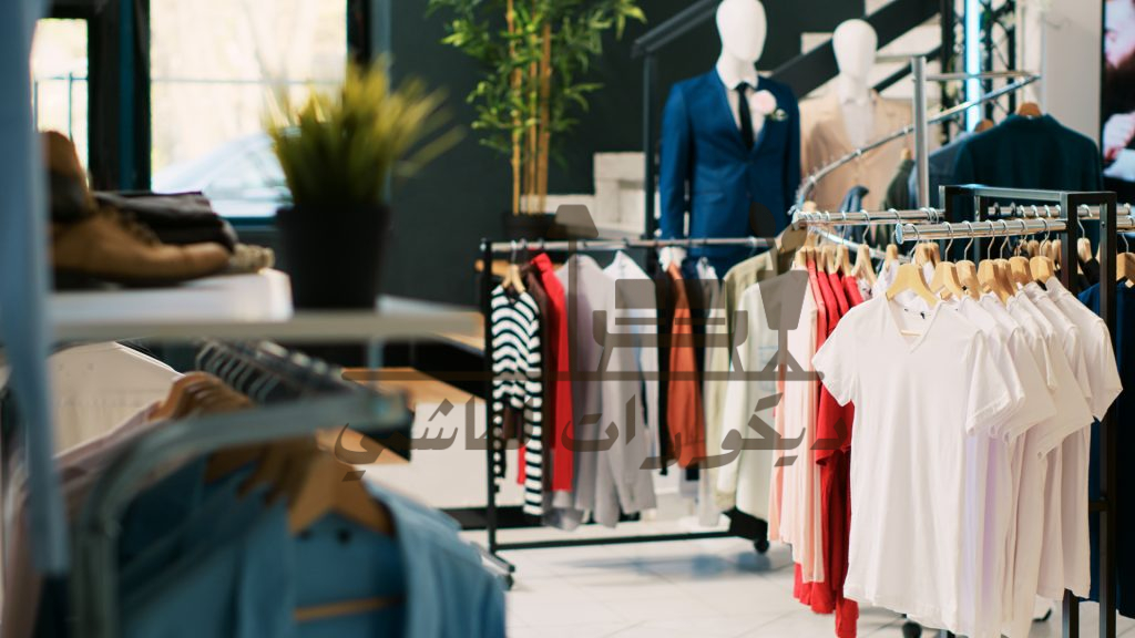 ديكور محل ملابس صغير